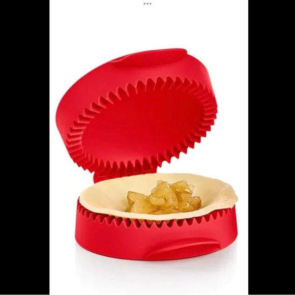 NEW Tupperware Mini Pie Maker - Picture 3 of 10